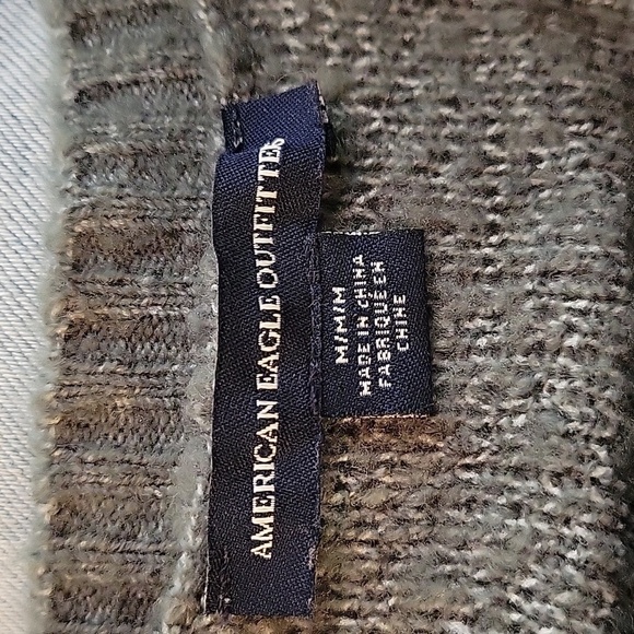 American Eagle Outfitters medium green v neck back zip sweater - Picture 5 of 6